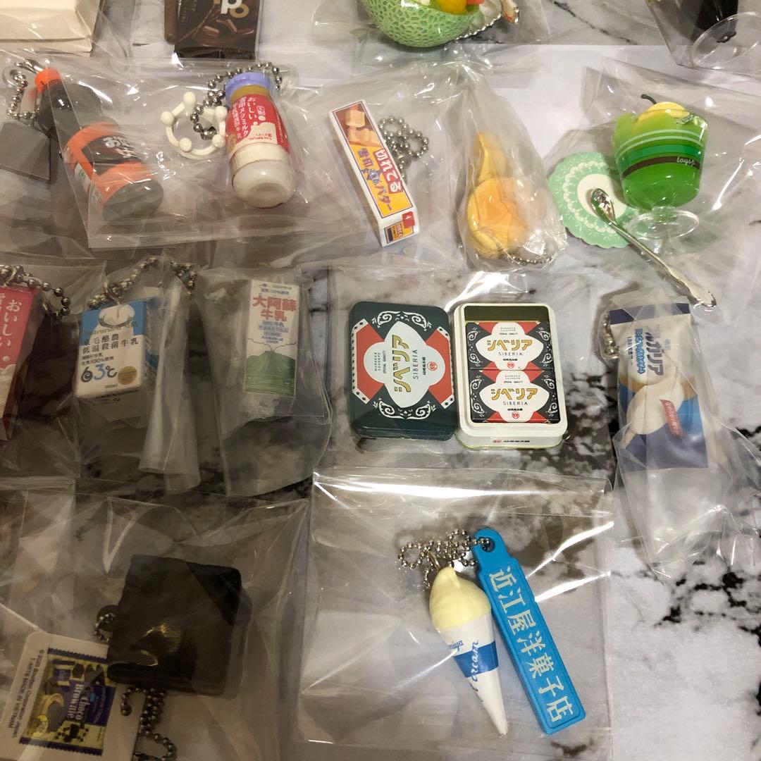 ノンジャンル　ミニチュア　食品　ガチャ　大量　　　冷蔵庫付き