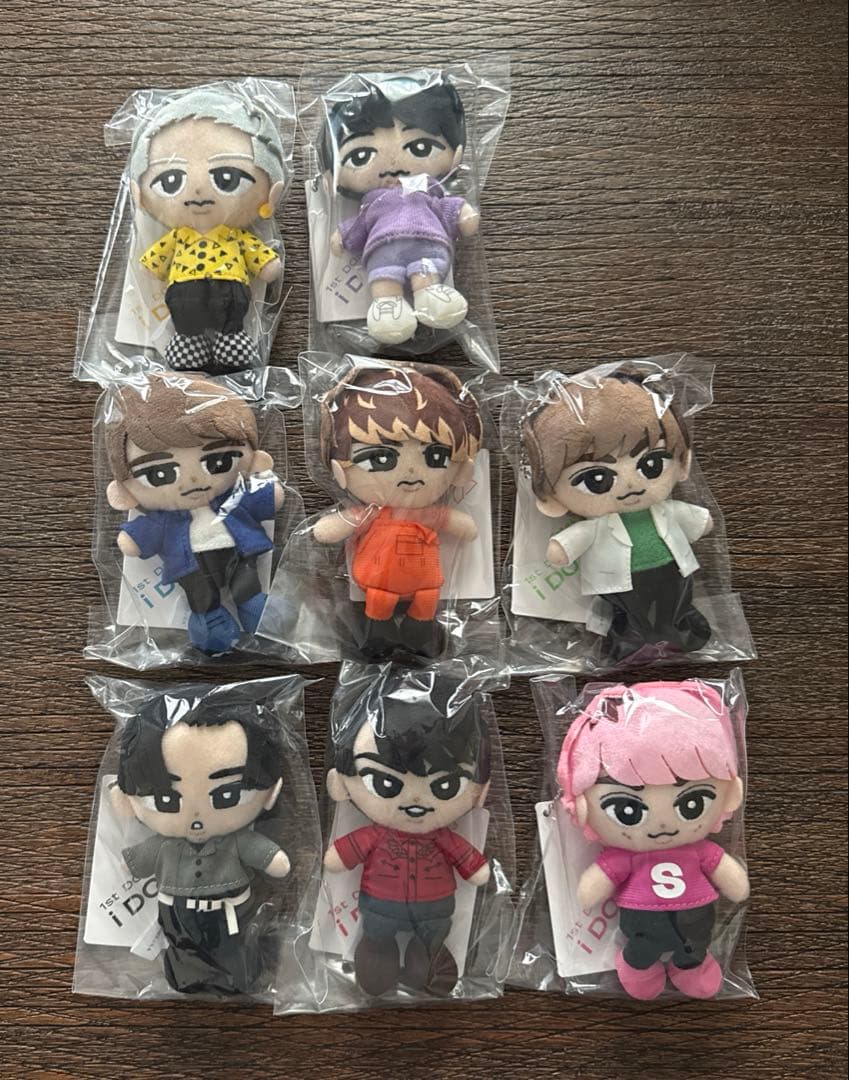 SnowMan すのチル ぶら下がりシリーズ ぬいぐるみ 8体セット - メルカリ