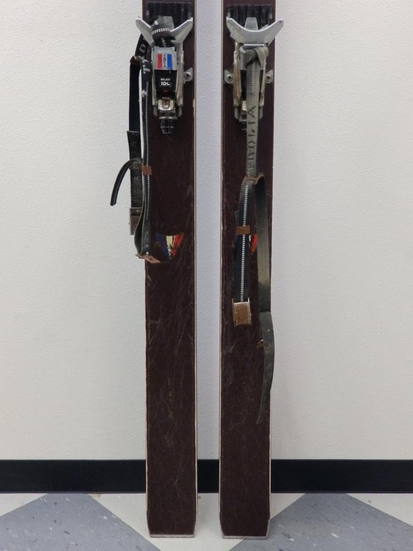 ROSSIGNOL STRATO 102 スキー板・ストック コンパーデル付き - メルカリ