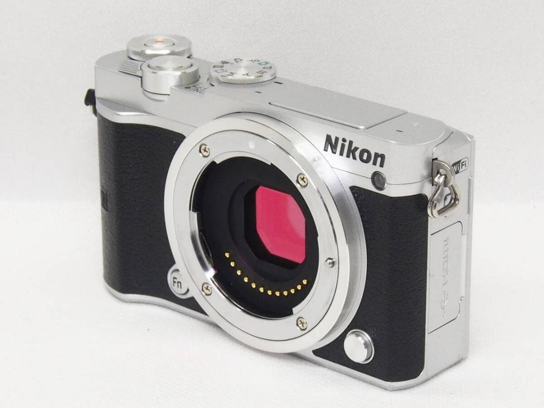 ■美品■ Nikon 1 J5 ボディ シルバー 《 動作光学良好 》