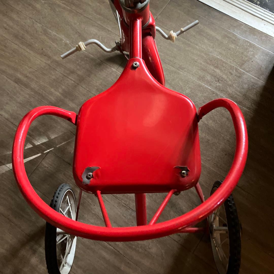 赤い三輪車 グリップ付きハンドル　アンティーク、オールドスタイル　中古品