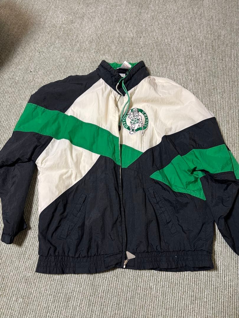 NBA ボストンセルティックス ナイロンジャケット - メルカリ