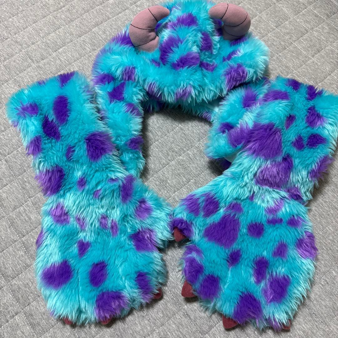 ディズニー モンスターズインクサリー 帽子 マフラー 手袋 ファン