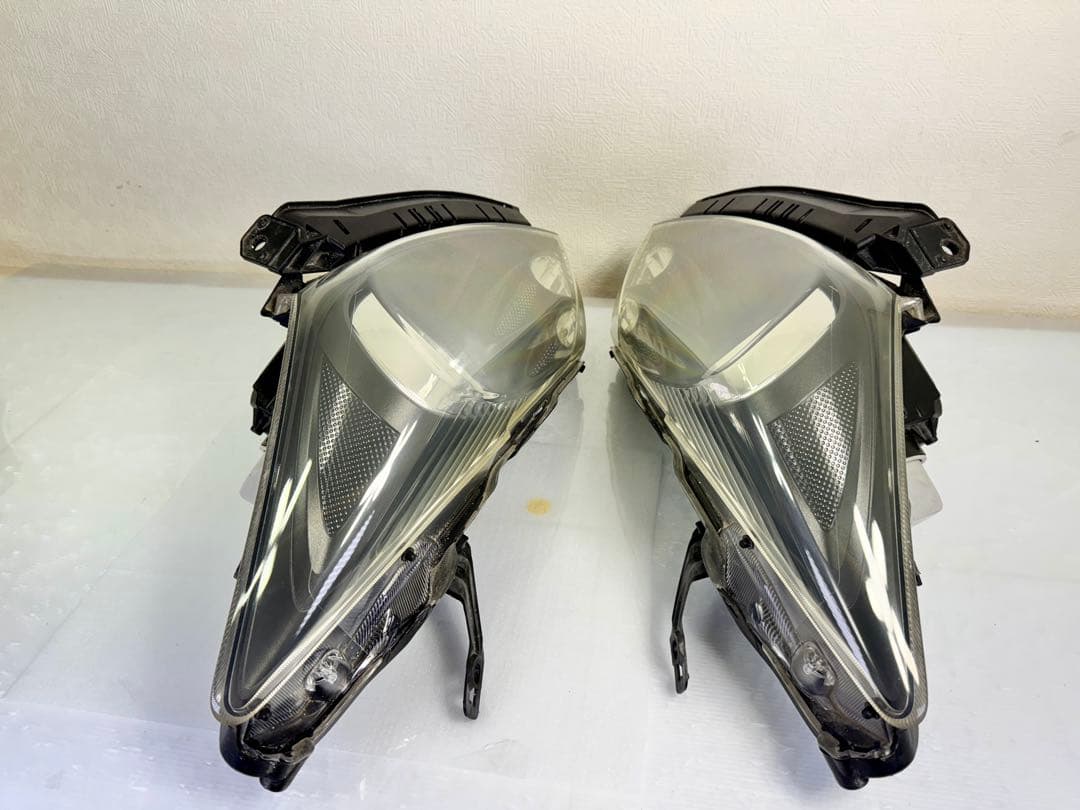 フリード GB3 GB4 前期 HIDヘッドライト左右セット - メルカリ