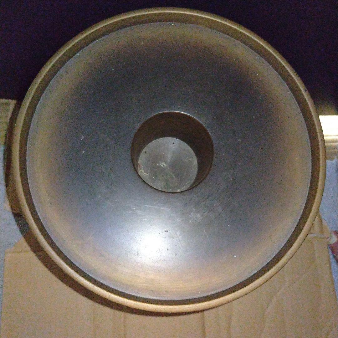 うすばた薄端・銅製花器 唐金製 山水・花入・三足・銅器・生花・ 錆