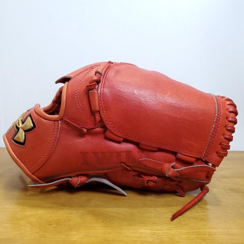 アンダーアーマー 澤村拓一モデル 廃盤品 激レア 良品 投手用 硬式