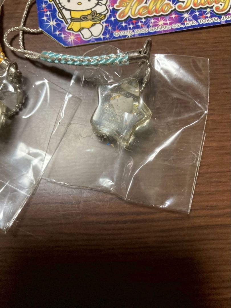 希少 激レア 新品 ご当地 ハローキティ イルミネーション アクリル ストラップ