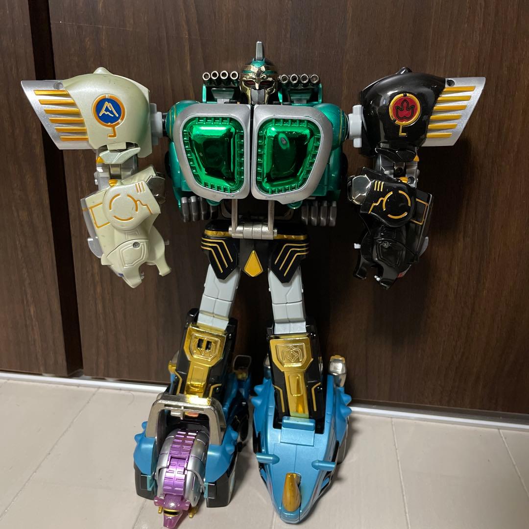 百獣戦隊ガオレンジャー DX合体ロボ ガオマッスルストライカー - メルカリ