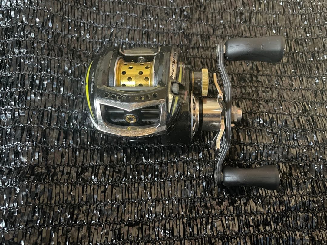 AbuGarcia REVOLTZ BFC930PROikコンビ レフトハンドル