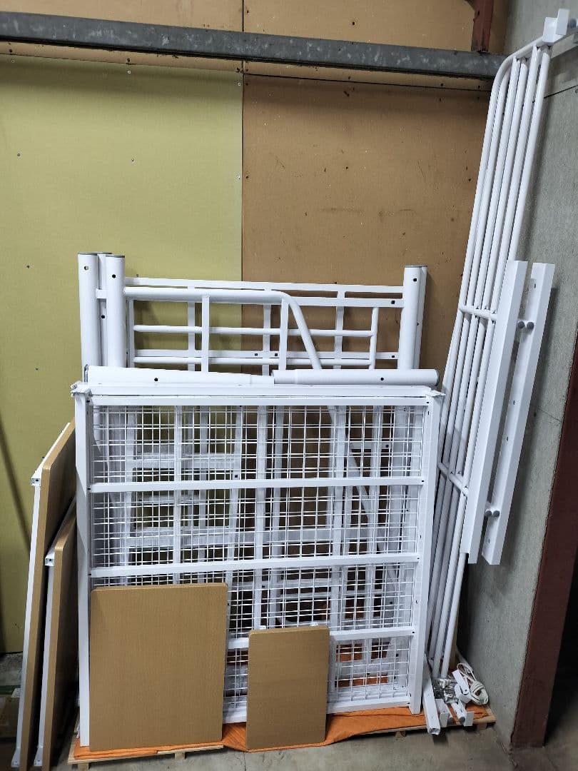 千葉市花見川区引取限定】ROSTEM 階段付きパイプロフトベッド ホワイト