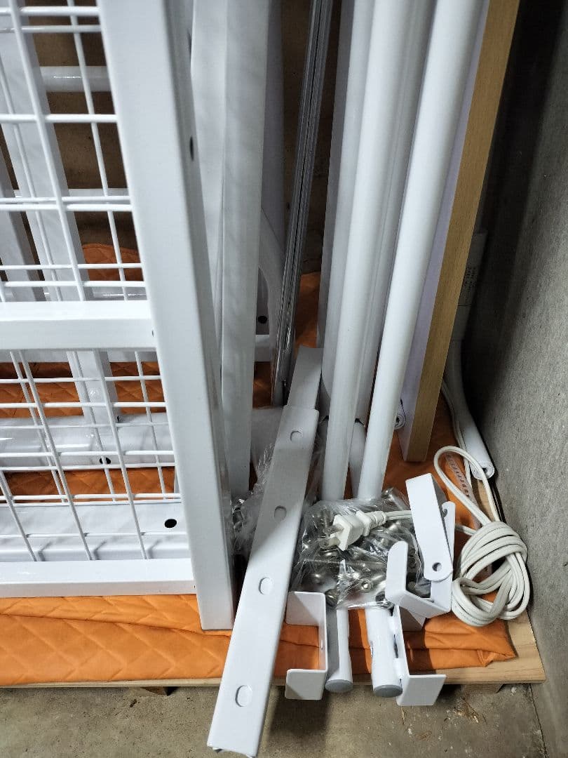 千葉市花見川区引取限定】ROSTEM 階段付きパイプロフトベッド ホワイト