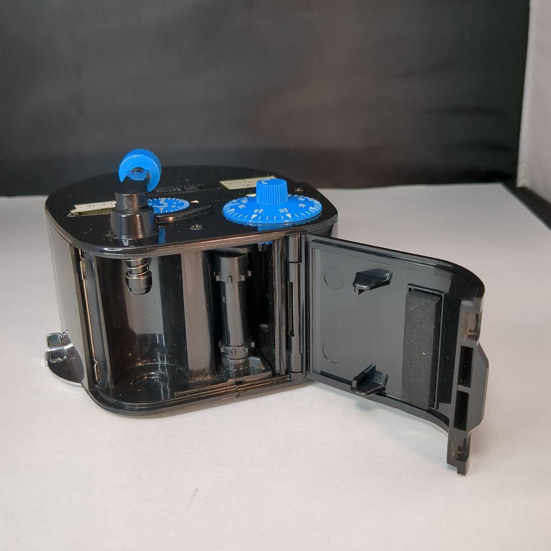 KING 35mmフィルムローダーと練習用パトローネ8個、保管カメラ缶