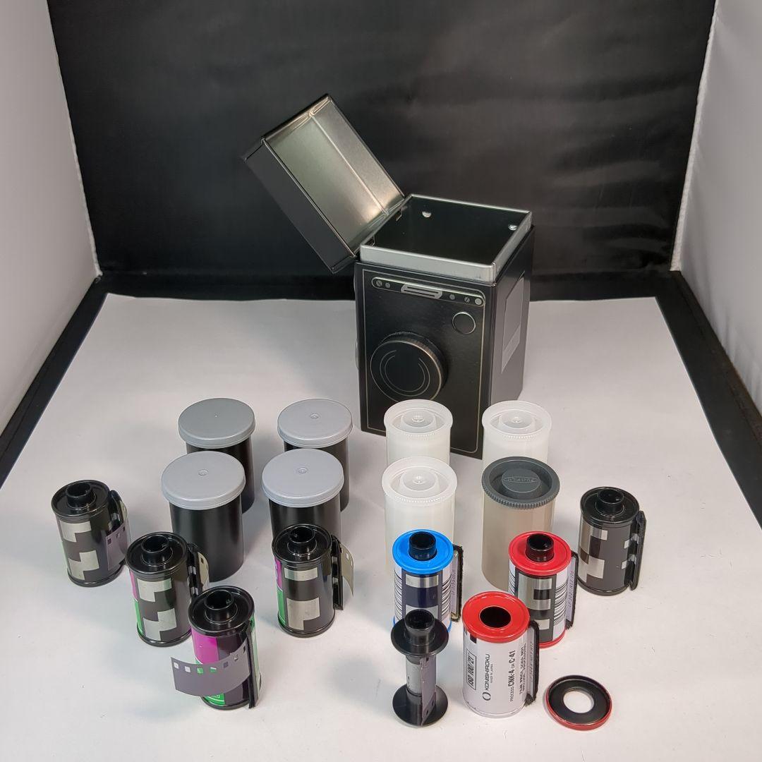 KING 35mmフィルムローダーと練習用パトローネ8個、保管カメラ缶