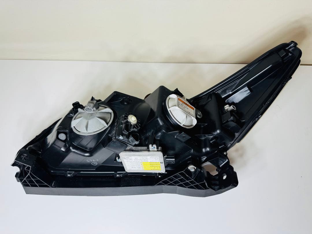 ホンダストリーム RN6 RN7 RN8 RN9 純正 HID ヘッドライト左右 - メルカリ