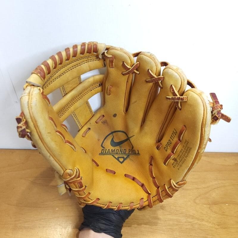 NIKE ナイキ ダイアモンドプロJ トップモデル 内野用 軟式グローブ