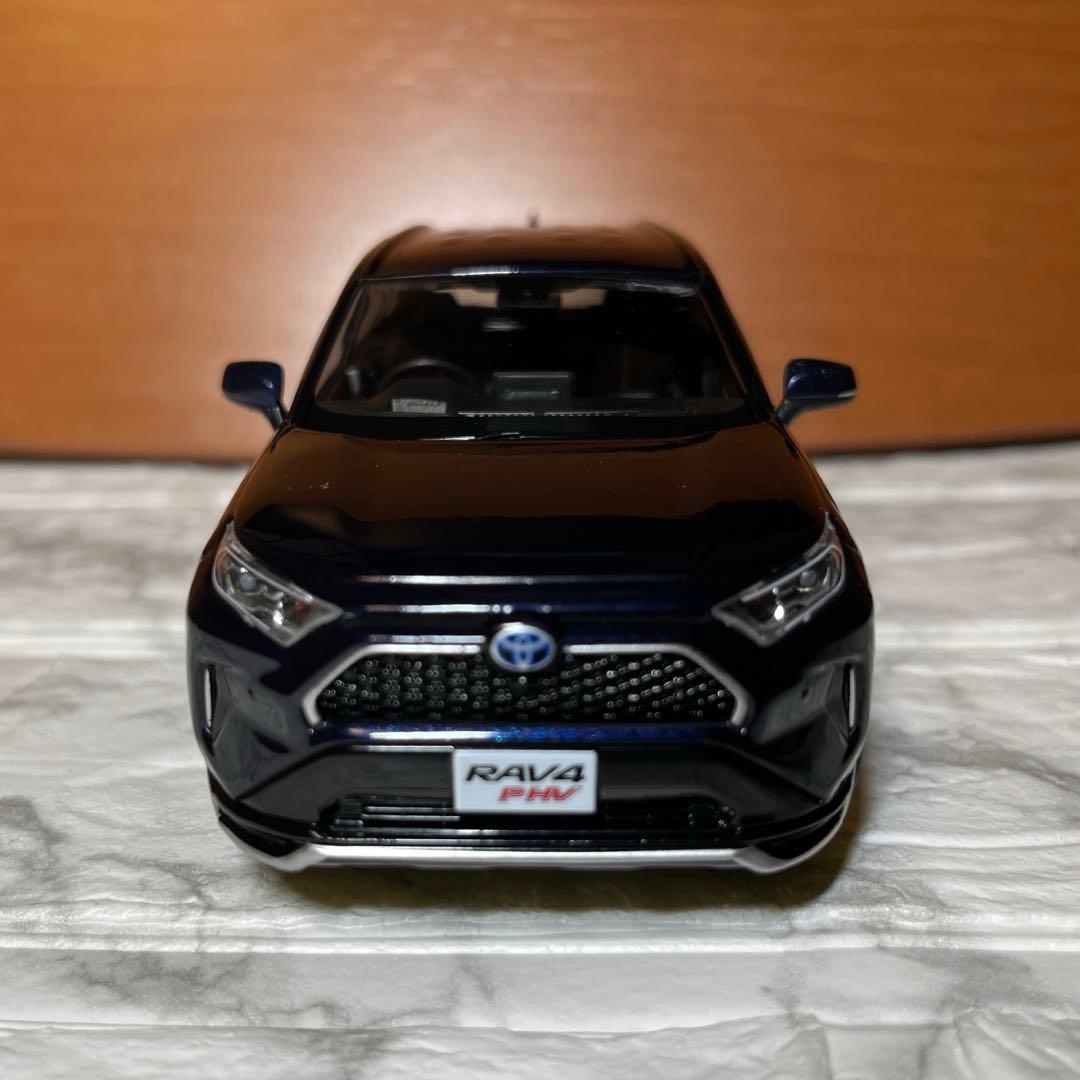 トヨタ RAV4 ダークブルー マイカ カラーサンプル - メルカリ