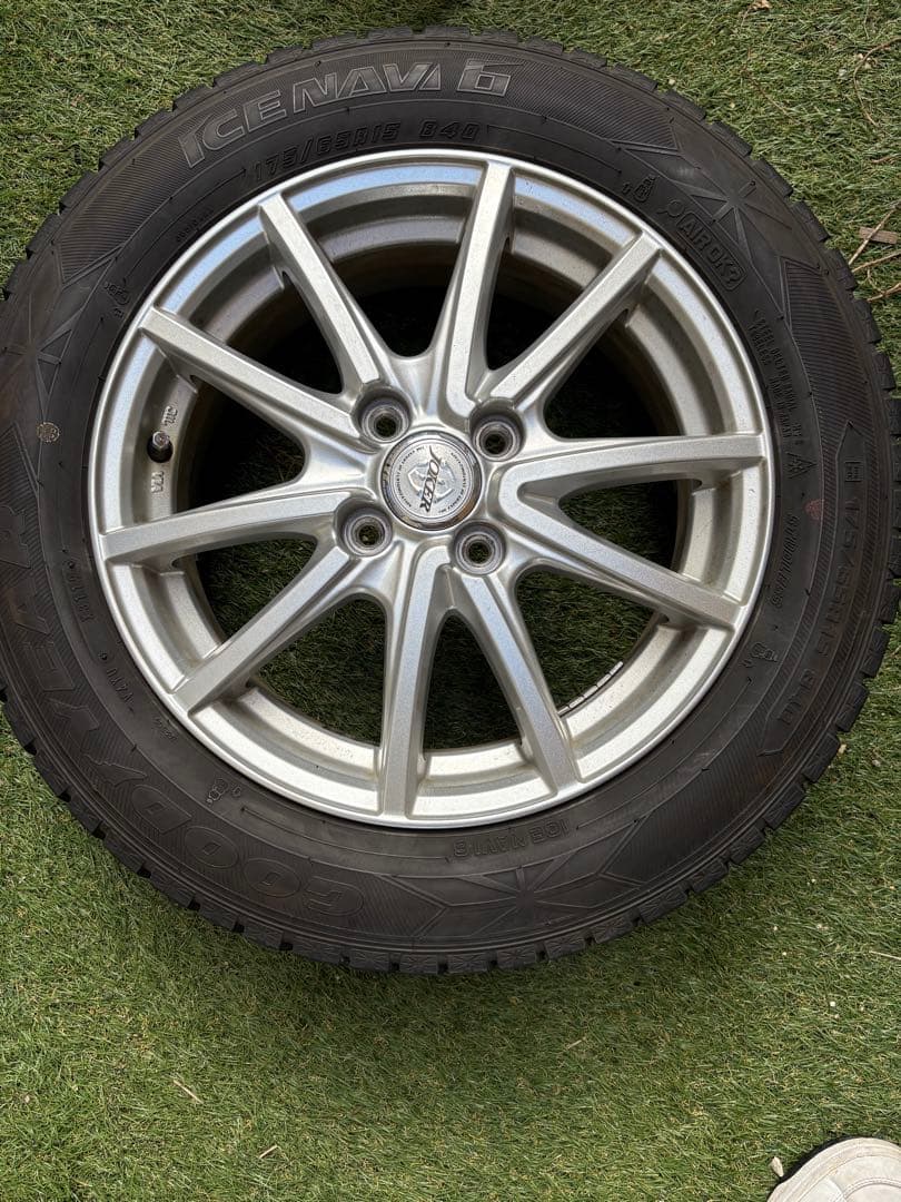 スタッドレスタイヤ 175/65/R15 4本　 15インチ