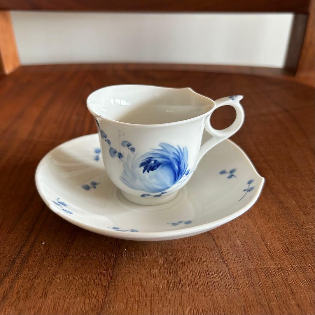美品】Meissen マイセン 青い花 デミタス カップ＆ソーサー - メルカリ