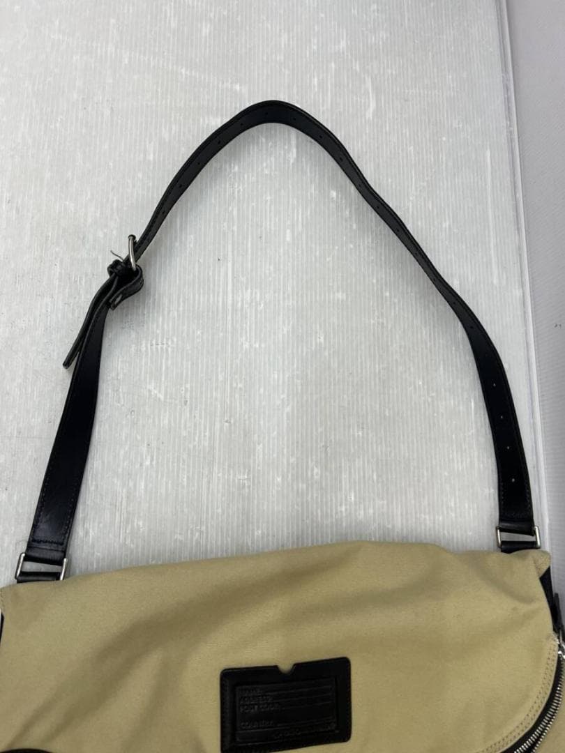 H-183 ディースクエアード2 DSQUARED2 メッセンジャーバッグ