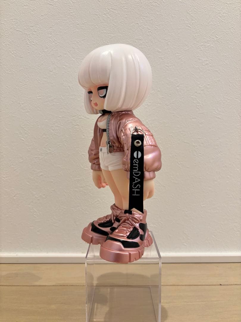 emDASH MOVE Rose Gold MEDICOM TOY 限定