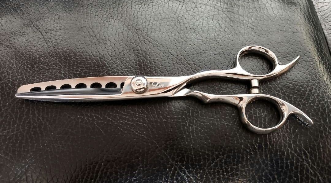 神田文一商店 Jin セニング 理容師 ハサミ 7-17 日本製 梳き鋏 神田文一商店 Jin セニング 理容鋏 ハサミ 202 7inc - メルカリ
