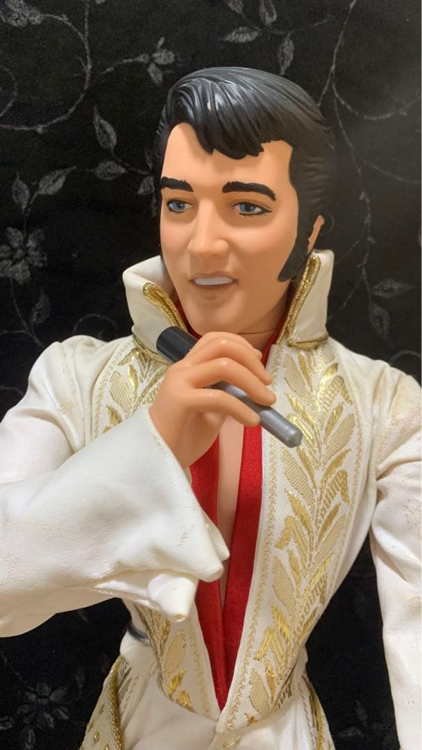 エルヴィスプレスリースーパーゴールド・エルヴィス限定版 1984年ワールドドール