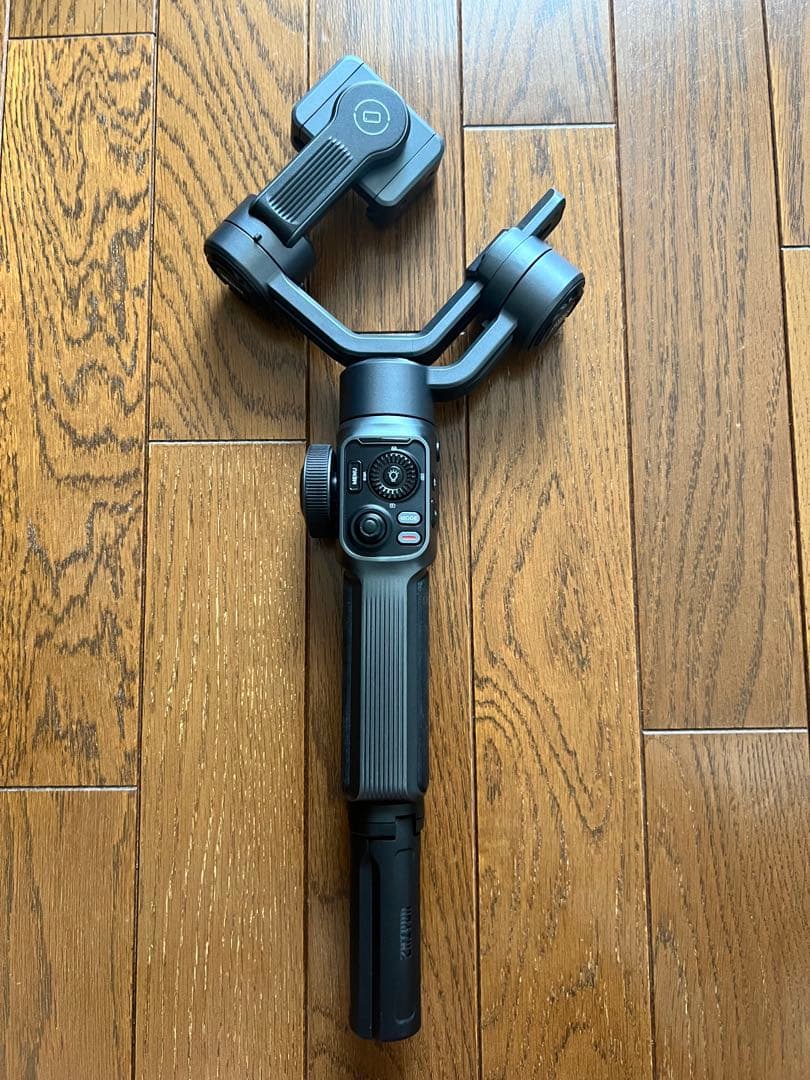 ZHIYUN SMOOTH 5 スマホ用ジンバル（本体のみ） - メルカリ