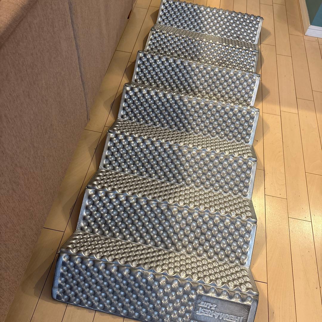 さ*き様 サーマレスト Zライトソル レモン 収納袋付 2個セット - メルカリ