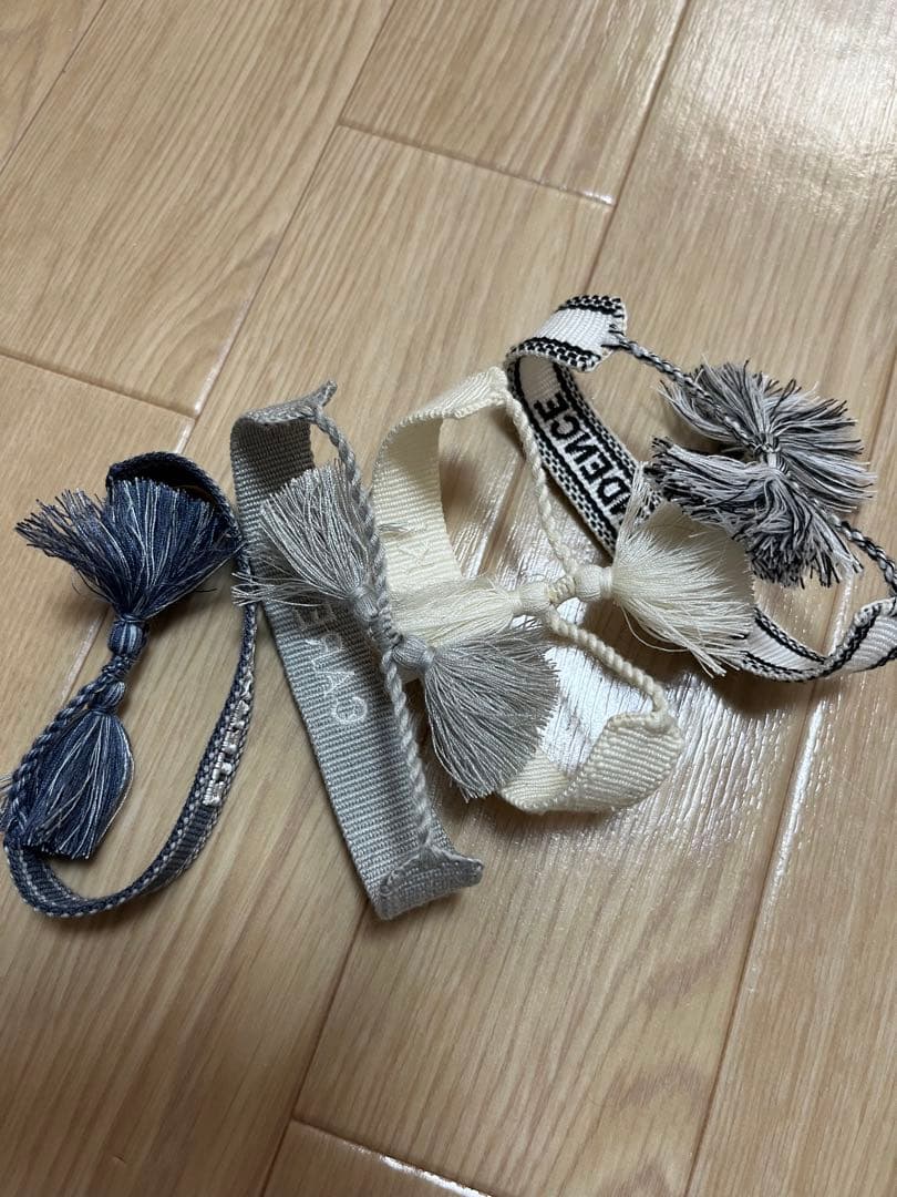 赤西仁　ライブグッズ　ミサンガセット