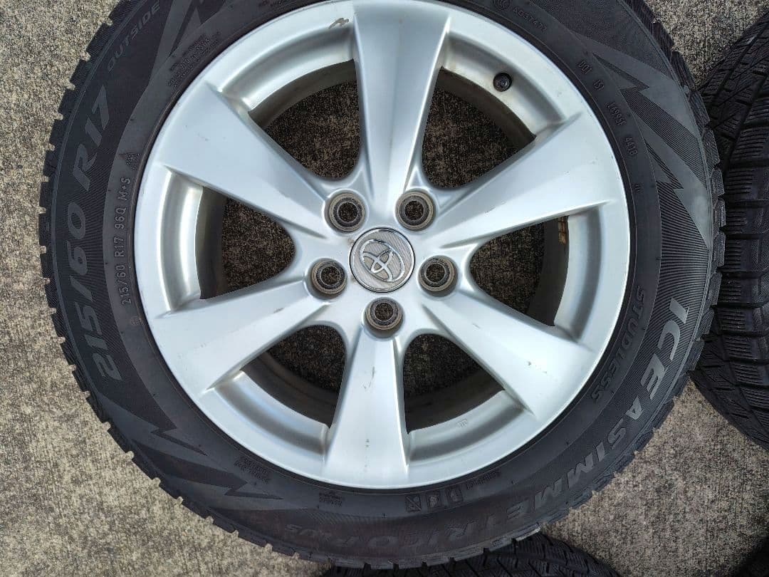 トヨタ 17インチ 純正ホイール＆スタッドレスタイヤセット　215/60/R17