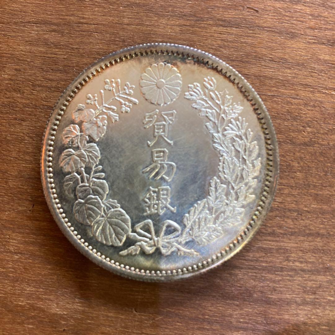 明治銀貨 1875-1877 龍と菊の紋章 - メルカリ