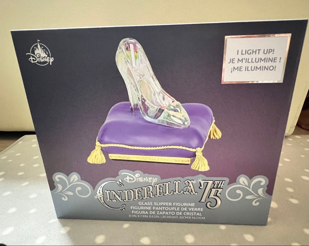 ディズニーストア シンデレラ 75周年 ライトアップ フィギュア ガラス