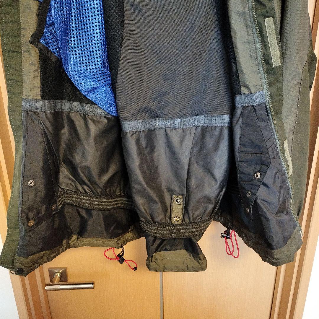 最上位モデルBLUEBLOOD GORE-TEX スノーボードウェアー上L下 O