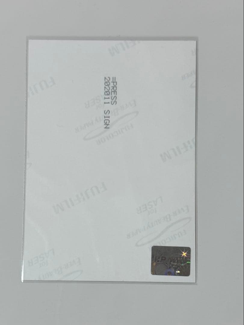 野口衣織 直筆生写真