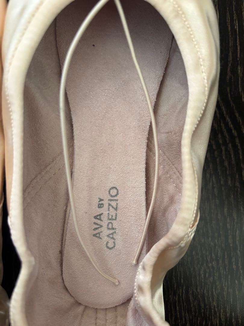 カペジオ トウシューズ ポワント AVA 9.5M - メルカリ