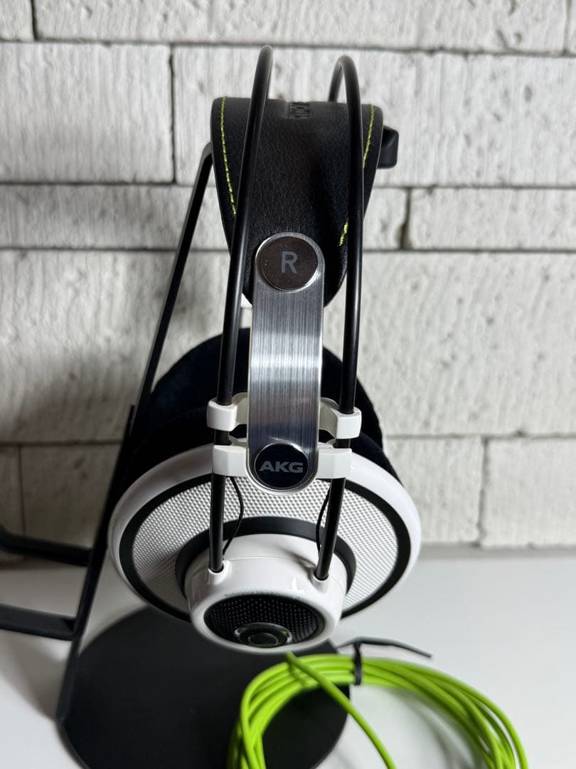 AKGクインシー・ジョーンズ・シグネチャー・ライン Q701 - メルカリ