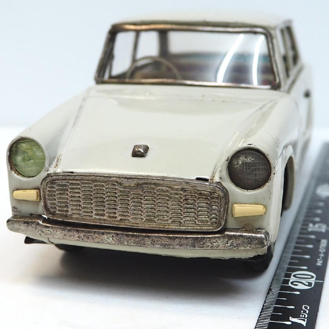 萬代屋【トヨタ パブリカ 白ホイルキャップ交換】ブリキtin toy car箱無