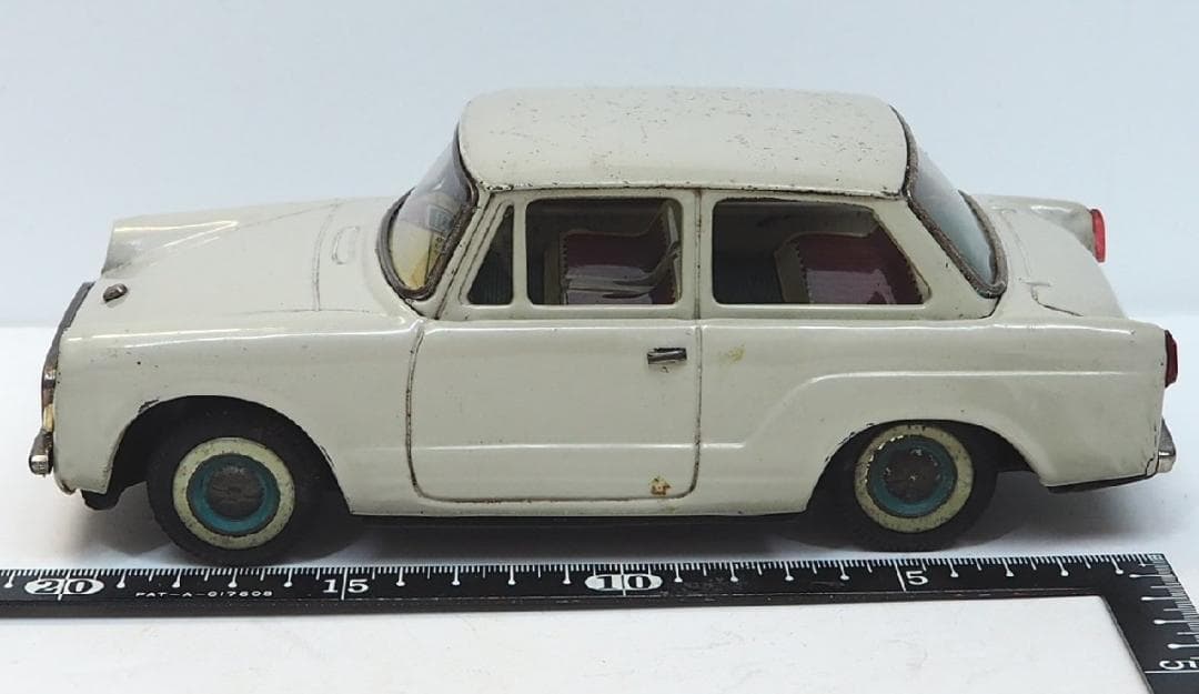 萬代屋【トヨタ パブリカ 白ホイルキャップ交換】ブリキtin toy car箱無