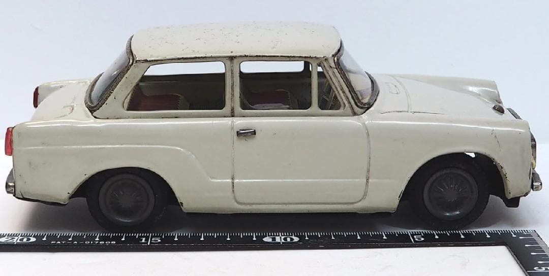 萬代屋【トヨタ パブリカ 白ホイルキャップ交換】ブリキtin toy car箱無