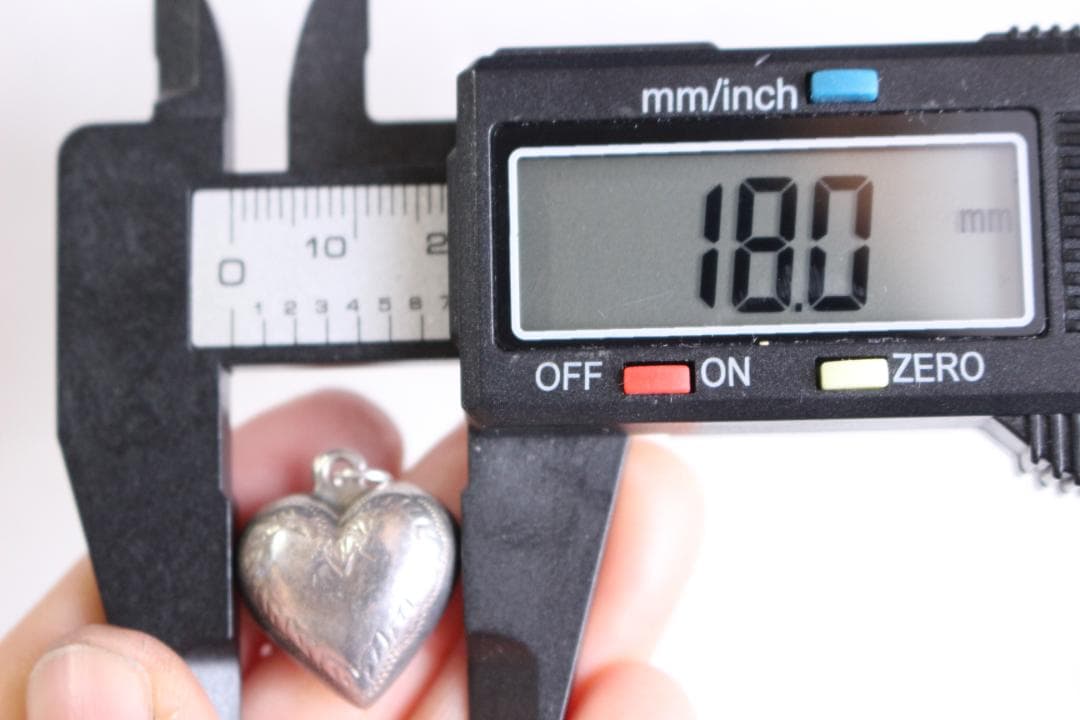 40s スウィートハートジュエリー WW2 シルバー チャーム カービング