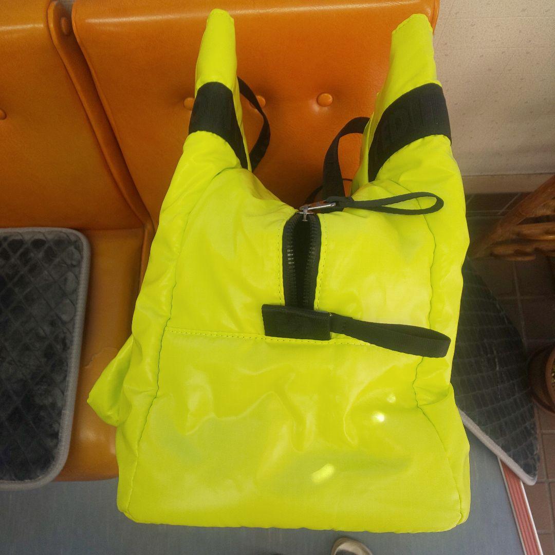 MASTER BUNNY EDITION 蛍光イエロー トートバッグ