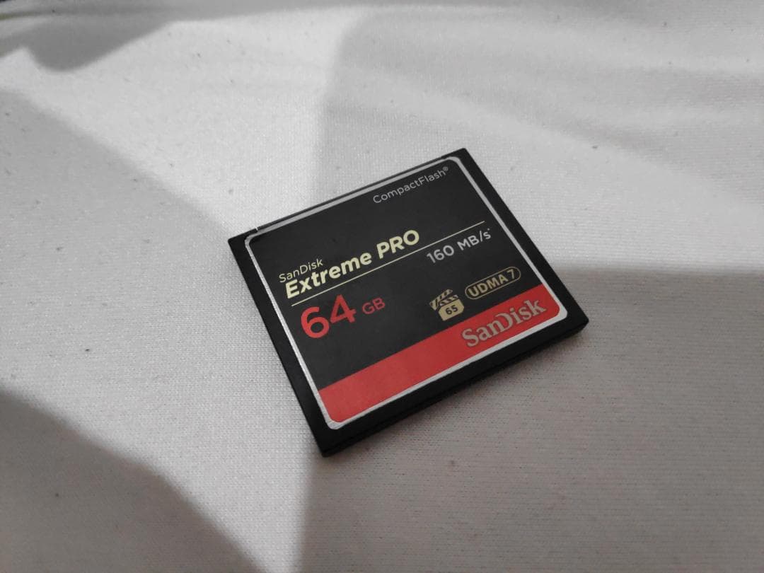 Canon EOS 5D Mark3 III Sandisk CF リーダーつき - メルカリ