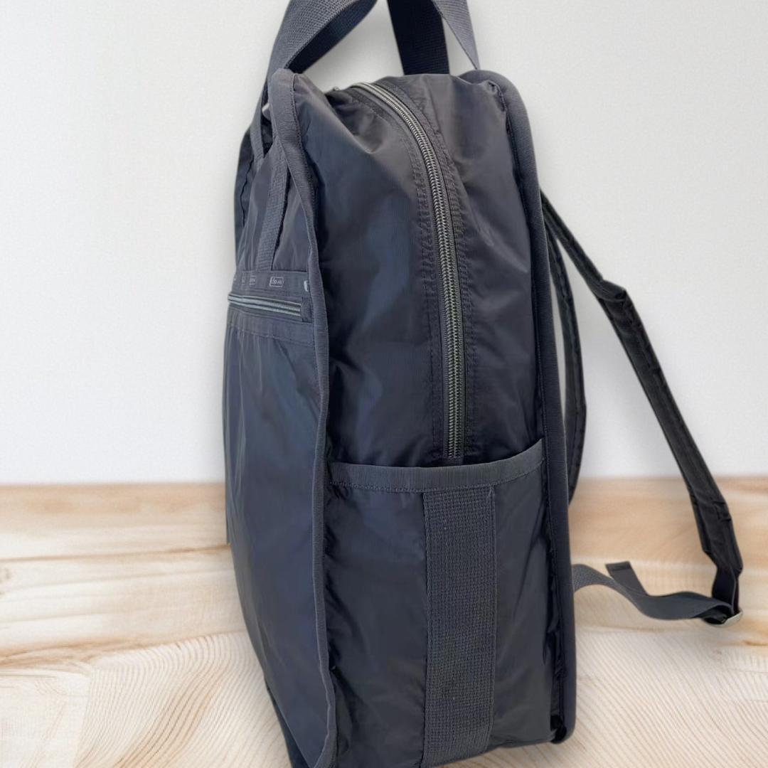 レスポートサック エッセンシャル リュック グレー 超軽量 バック