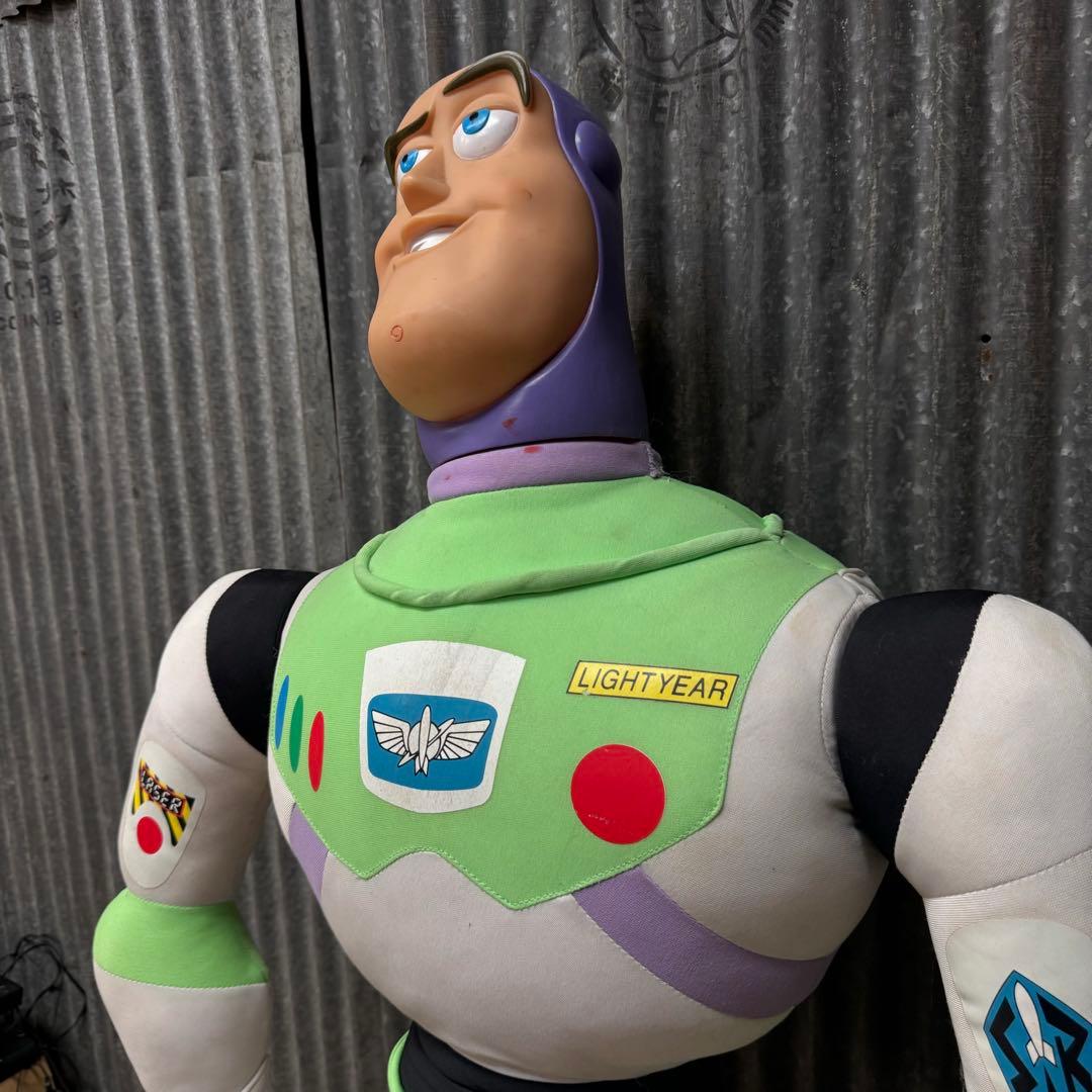 トイストーリー　人形　ウッディ　バズ・ライトイヤー　ぬいぐるみ　ディズニー