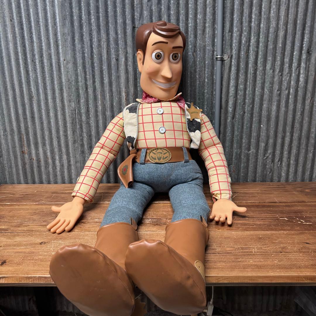 トイストーリー　人形　ウッディ　バズ・ライトイヤー　ぬいぐるみ　ディズニー