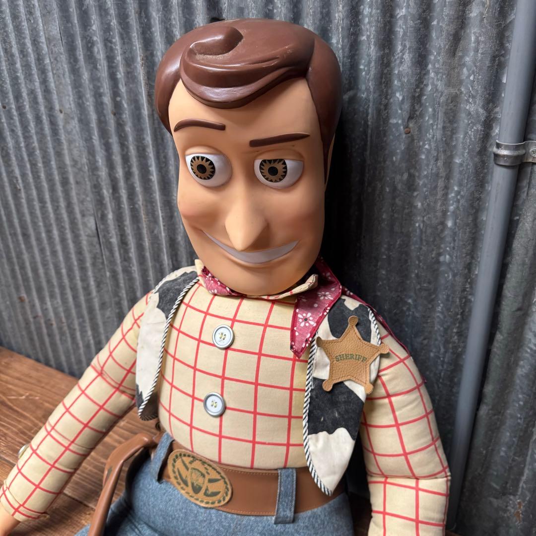 トイストーリー　人形　ウッディ　バズ・ライトイヤー　ぬいぐるみ　ディズニー
