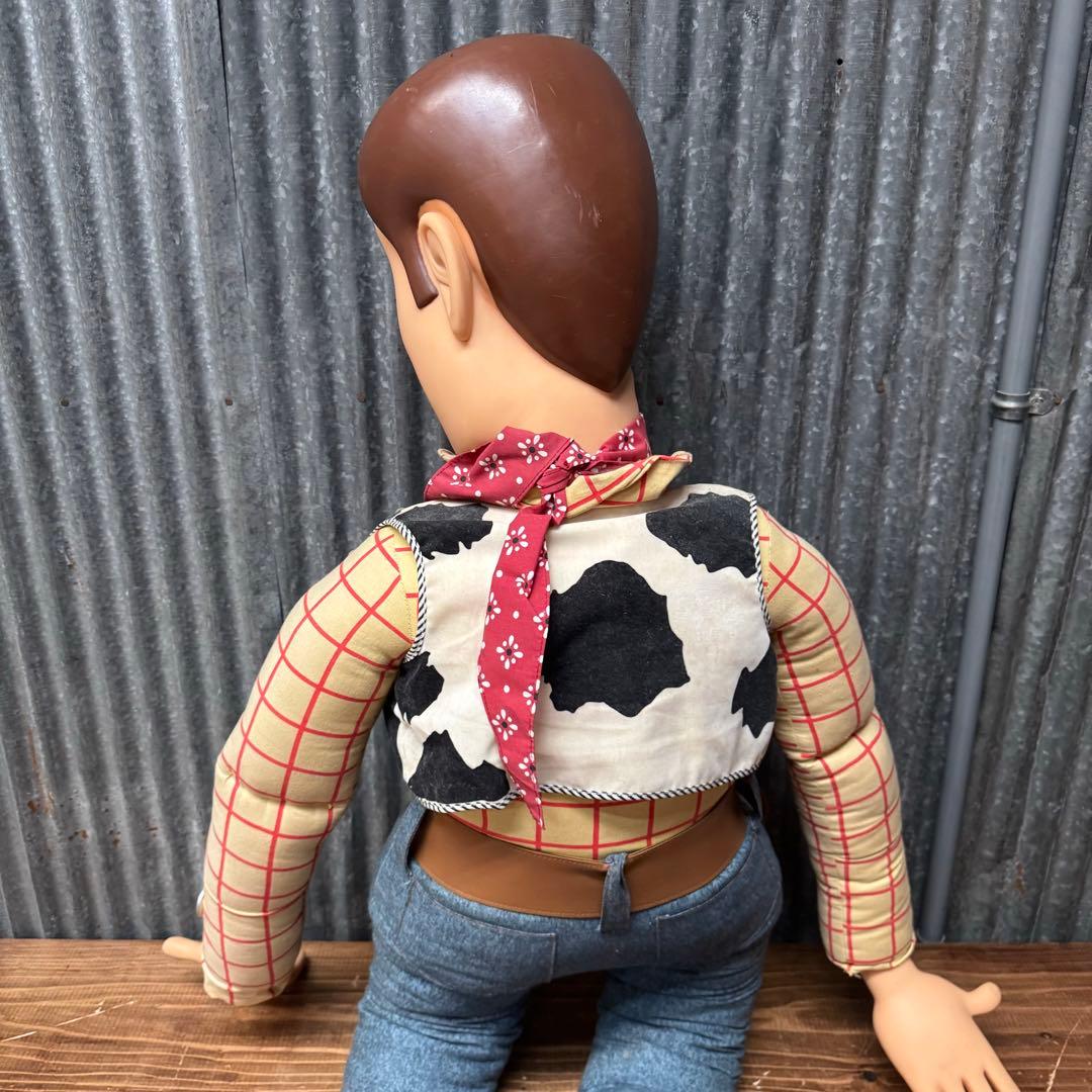 トイストーリー　人形　ウッディ　バズ・ライトイヤー　ぬいぐるみ　ディズニー