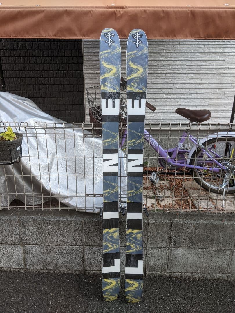 今だけ価格！】LINE Tigersnake - メルカリ