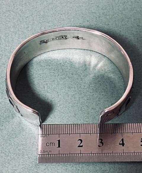 ナバホ族R.H.BEGAY STERLING 刻印 バングル SILVER925