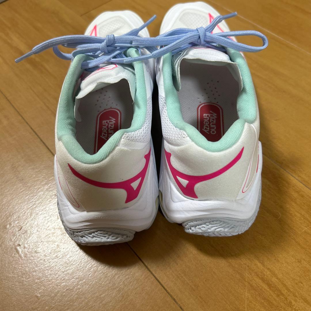 Mizuno バレーボールシューズ 23.5cm ウエーブライトニングZ8